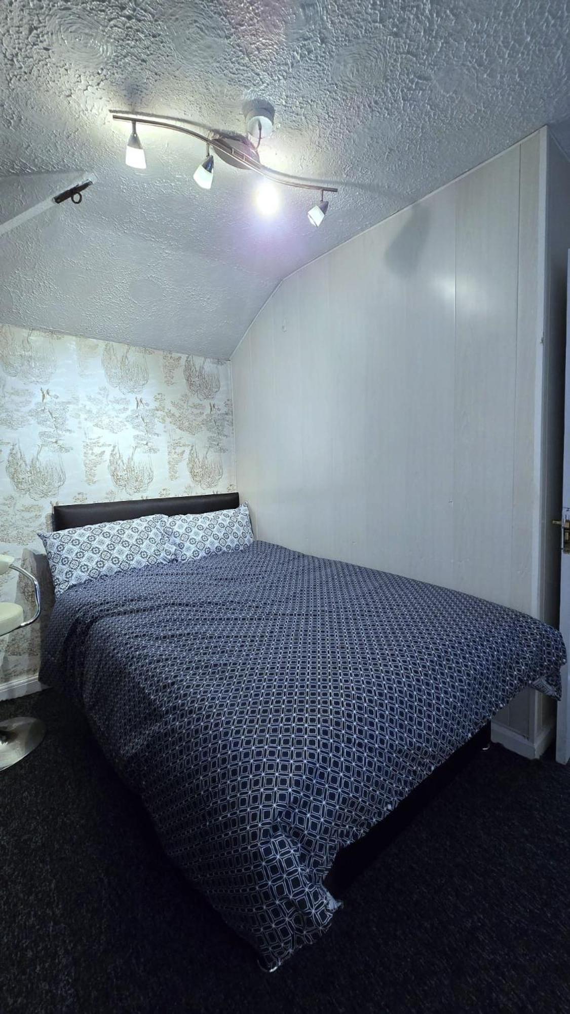 Ritchie Guest House Wigan Extérieur photo