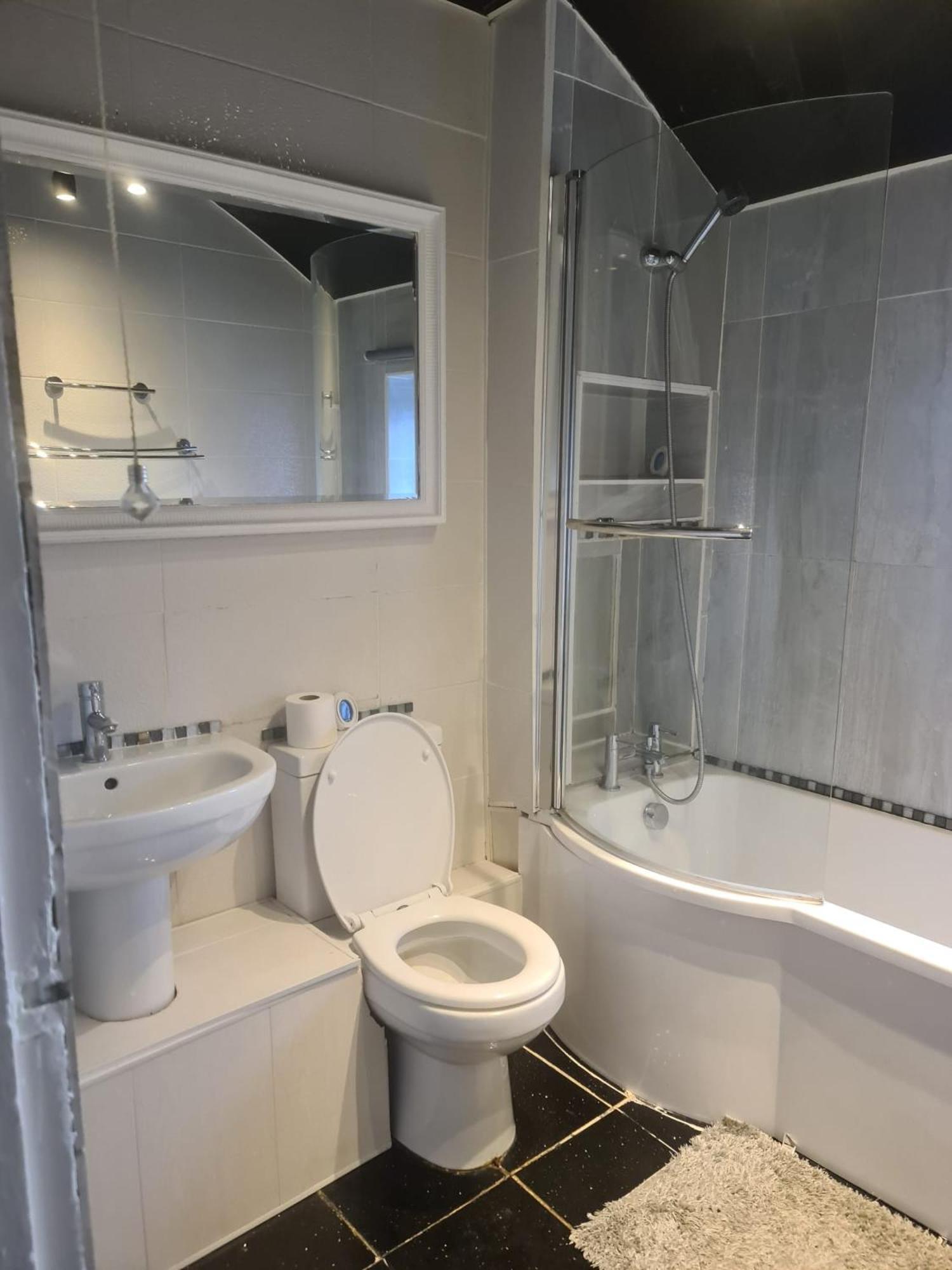 Ritchie Guest House Wigan Extérieur photo