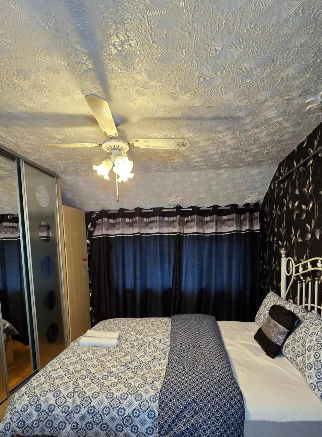 Ritchie Guest House Wigan Extérieur photo